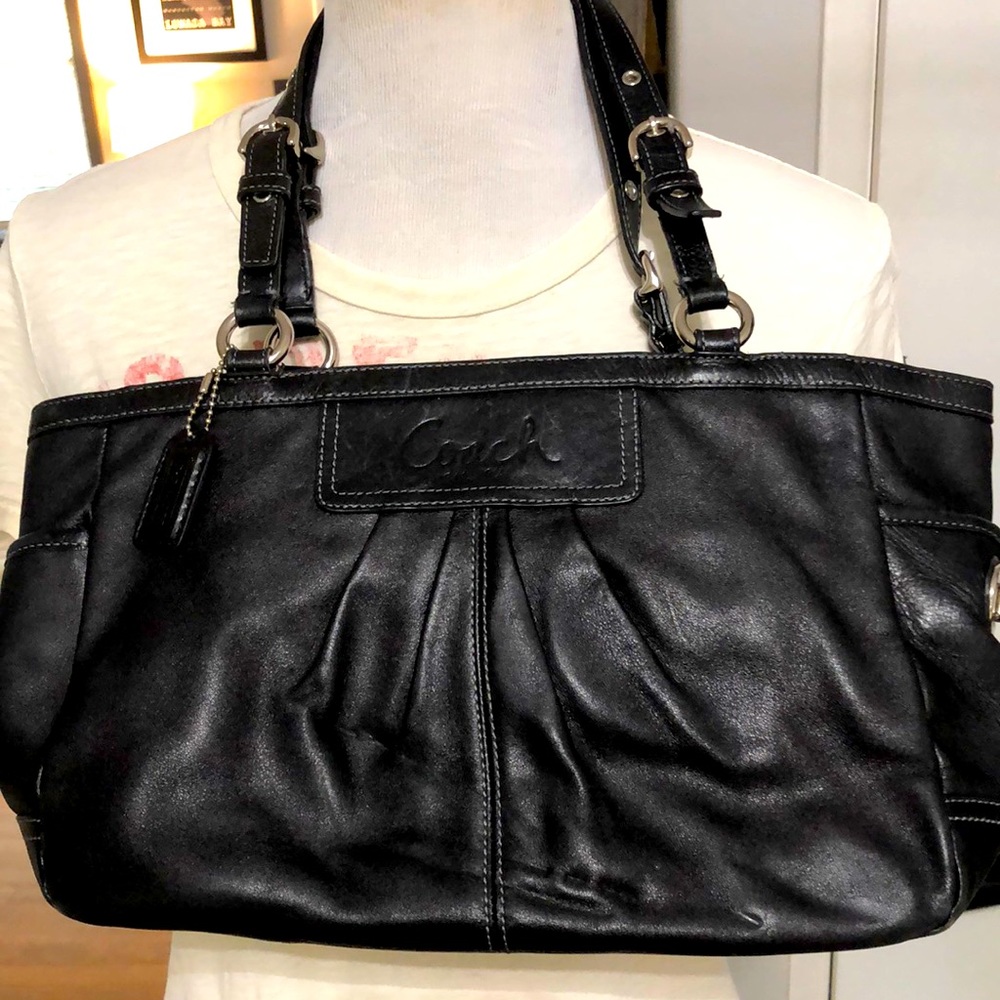 Coach Ashley East-West Zip Gallery Bag Black